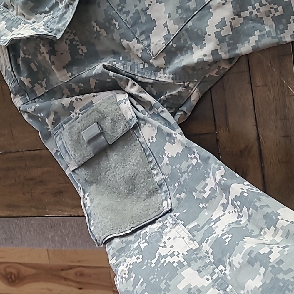 Army Issue UCP Field Jacket Digital Camo ACU size Medium Long - Picture 4 of 7